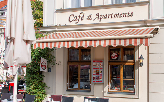 Eiscafé am Brandeburger Tor, Foto: André Stiebitz, Lizenz: PMSG Potsdam Marketing und Service GmBH