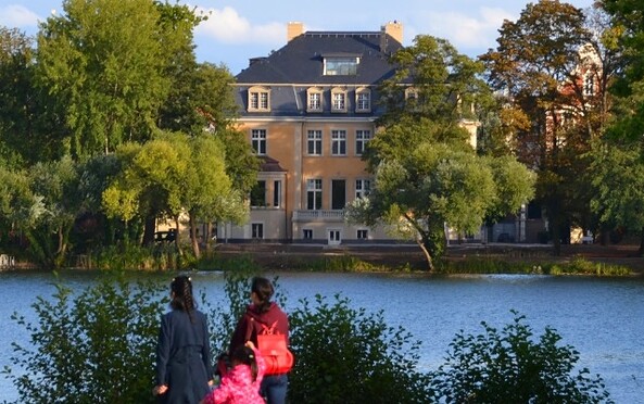 Blick auf die Villa Kellermann vom Neuen Garten aus , Foto: Matthias Schäfer, Lizenz: TMB-Fotoarchiv