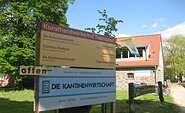 Eingang Kunsthandwerkerhof Thomsdorf, Foto: Anet Hoppe