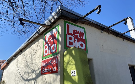 Lew Bio Aussenansicht , Foto: Alena Lampe
