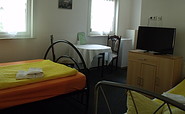 Zimmer, Pension Birkenhof, Foto: R. Riebschlaeger, Lizenz: Touristeninformation Birkenwerder