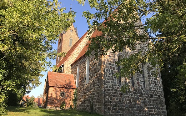 Kirche in Güstow Rückseite, Foto: Anet Hoppe