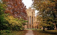 5. Etappe Rund um die Schorfheide, Kloster Chorin im Herbst, Foto: TMB Archiv Steffen Lehmann