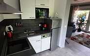 Küchenzeile mit Wohnzimmer