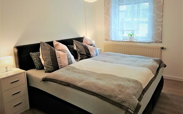 separates Schlafzimmer mit Doppelbett , Foto: Laura Schmidt, Lizenz: TV Lausitzer Seenland e.V.