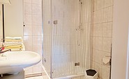 Bad mit Dusche und WC, Foto: Kryzaniak, Lizenz: Kryzaniak
