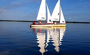 Segelboote der Segelschule Dreiländereck, Foto: Sven Meißner, Lizenz: Marina Klitten