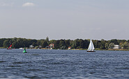 Sailing on lake Schwielowsee, Foto: Andre Stiebitz