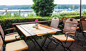 Restaurant terrace at the hotel & restaurant Haus am See, Foto: Maria Parussel