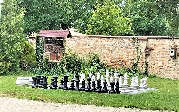 XXL outdoor chessboard, Foto: Ulrike Haselbauer, Lizenz: TV Lausitzer Seenland e.V.