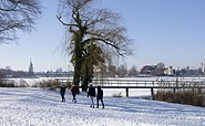Winterlicher Park Babelsberg mit Blick auf die Potsdamer Innenstadt, Foto: André Stiebitz, Lizenz: SPSG/ PMSG