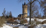 Flatowturm im winterlichen Park Babelsberg in Potsdam, Foto: André Stiebitz, Lizenz: SPSG/ PMSG