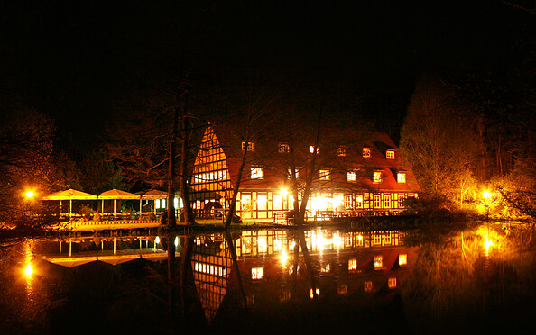 Hotel Springbach-Mühle bei Nacht, Foto: K. Wünsche, Lizenz: Springbach-Mühle Belzig OHG