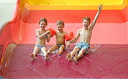 slide in family area, Foto: Kathleen Friedrich , Lizenz: blu