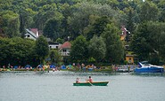 Blick vom See auf die Badewiese, Foto: Jürgen Rocholl, Lizenz: Gemeinde Schorfheide
