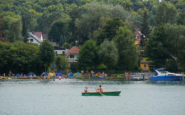 Blick vom See auf die Badewiese, Foto: Jürgen Rocholl, Lizenz: Gemeinde Schorfheide