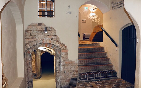 Zugang zum historischen Kellergewölbe, Foto: Bartsch &amp; Hengst GbR, Lizenz: Bartsch &amp; Hengst GbR