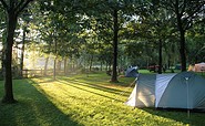 Zelten am Ostgraben, Foto: Bernd Seyberth, Lizenz: Amt Burg (Spreewald)