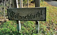 Hinsweisschild zur Wolfsschlucht, Foto: Marcus Heberle, Lizenz: Tourismusverband Lausitzer Seenland e.V.