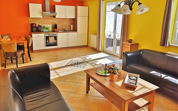 Living area with view to kitchen, Foto: Michaela Maiwitz, Lizenz: Michaela Maiwitz