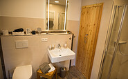 Bathroom - &quot;Ferienhof am Dorfstüb&#039;l&quot;, Foto:  Foto- und Werbestudio Metzner