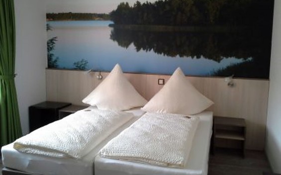 Blick in eines der Doppelzimmer im Hotel, Foto: MR Hotel