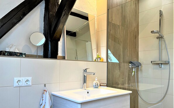 modern furnished bathroom, Foto: Ulrike Haselbauer, Lizenz: TV Lausitzer Seenland e.V.