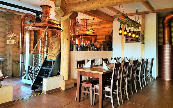Restaurant mit Braukessel, Foto: Marcus Heberle, Lizenz: Tourismusverband Lausitzer Seenland e.V.