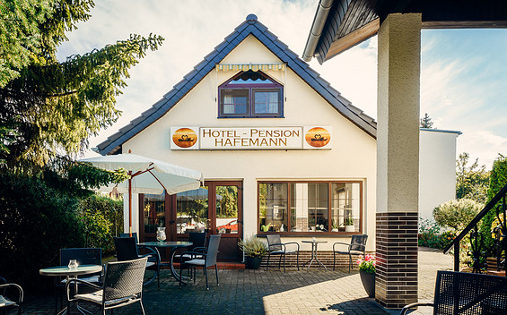 Frontansicht Pension, Foto: Hotel-Pension Hafemann