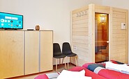 Vacation apartment suite, 1st bedroom with double bed and sauna, Foto: Ulrike Haselbauer, Lizenz: Tourismusverband LSL e.V.