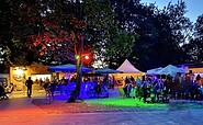 Hipo&#039;s Beachbar am Abend, Foto: Ringo Kloß, Lizenz: Camping- und Caravanparadies Dreiweiberner See