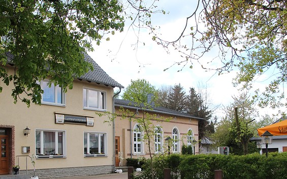 Außenansicht, Foto: Antje Andreas , Lizenz:  Gasthof & Pension Zur Friedenseiche