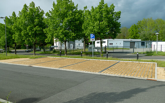 Motorhome parking at the parking lot Pforzheimer Platz, Foto: Dana Kersten, Lizenz: Tourismusverband Lausitzer Seenland e.V.