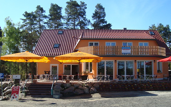 Restaurant and Café by Lake Weißer See