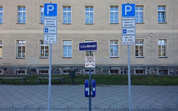 Stromtankstelle Parkplatz Diesterweg-Grundschule, Foto: Doreen Bahlke
