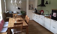 Küche mit Esstisch, Foto: FeHaus Niemtsch