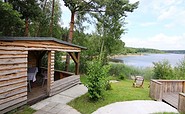 Aussenbereich mit Blick auf den See, Foto: Touristinformation Senftenberg, Lizenz: Tourismusverband Lausitzer Seenland e.V.