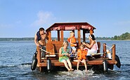 Floßfahrt mit der Familie, Foto: Nada Quenzel, Lizenz: Zweckverband Lausitzer Seenland Brandenburg