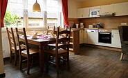 Large dining and kitchen area, Foto: Ferienhof Radlerslust