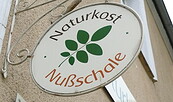 Naturkost Nussschale, Foto: Ilona Weisemann