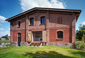 Aussenansicht Rote Scheune Fergitz, Foto: Thomas Heimann