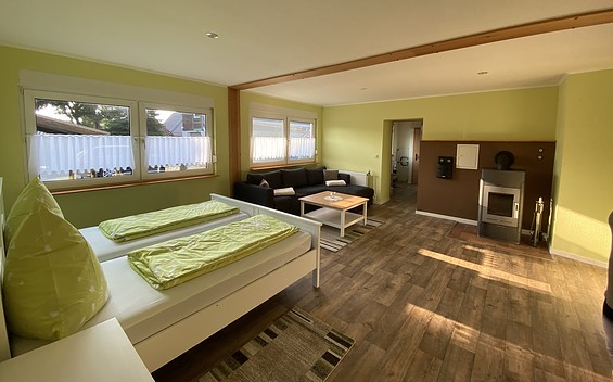 Ferienhaus Raase in Gramzow, Wohn- und Schlafbereich, Foto: Alena Lampe