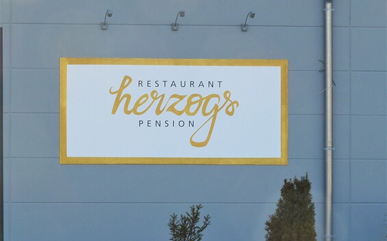 Herzog’s Restaurant