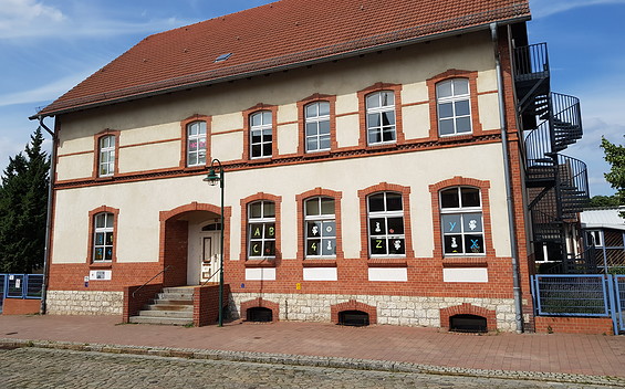 Schule Hennickendorf