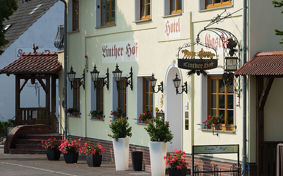 Hotel Linther Hof street side view, Foto: Rainer Klostermeier vision photos, Lizenz: Linther Hof