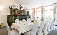 Fireplace room in the hunting lodge, Foto: Ringhotel Schorfheide
