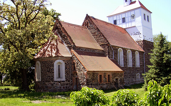 Kirche Friedersdorf, Foto: Naturpark Niederlausitzer Heidelandschaft, Lizenz: Naturpark Niederlausitzer Heidelandschaft