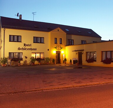 Hotel "Schützenhaus" Brück