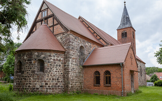 Feldsteinkirche Buckau, fieldstone church