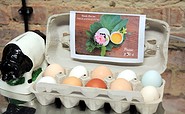 Frische, bunte Eier im Hofladen, Foto: Bansen/Wittig